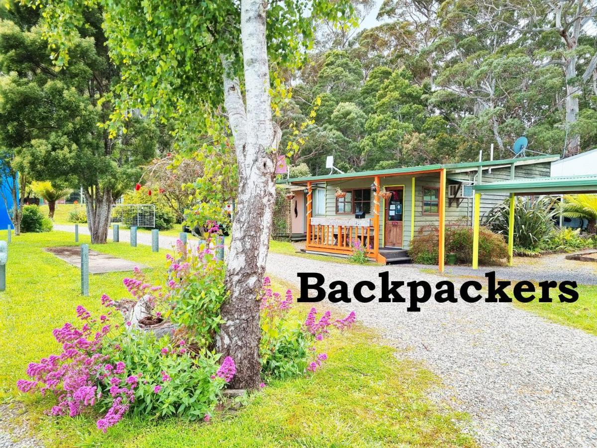 Strahan Retreat Holiday Park Exterior foto