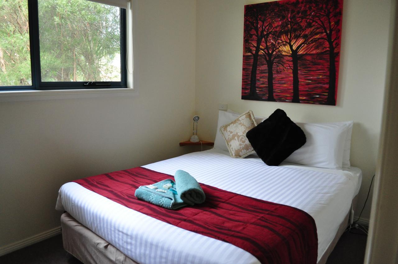 Strahan Retreat Holiday Park Exterior foto